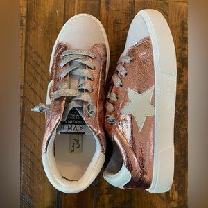 Vintage Havana Women’s Pink Metallic Sneakers Size 9
